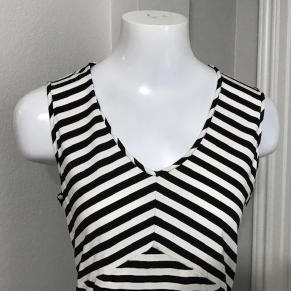 Jones New York Stripe Shirt W/Keyhole Back - Picture 3 of 6